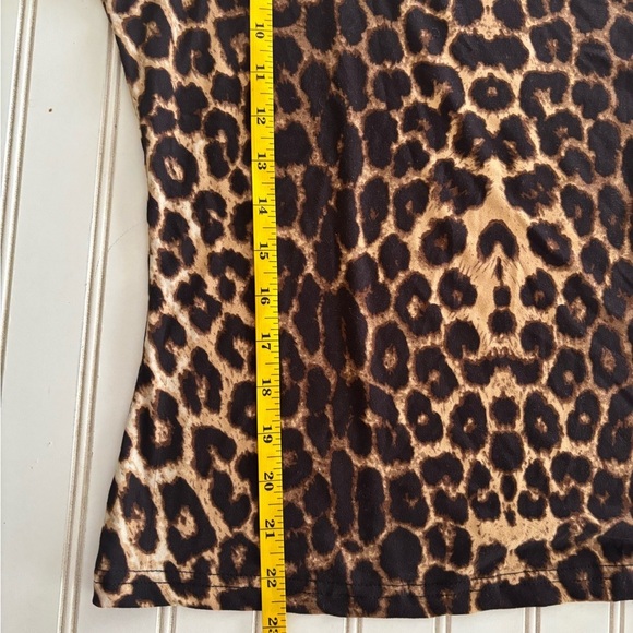 SHEIN Leopard Print Fitted Tee Brown Tan - Picture 7 of 8